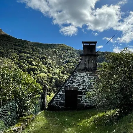 La Maison De Jeanne Thiezac