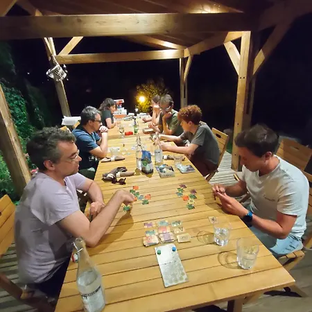 La Maison De Jeanne Πανσιόν Thiézac