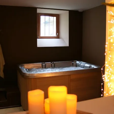 La Maison De Jeanne Guest house 3*